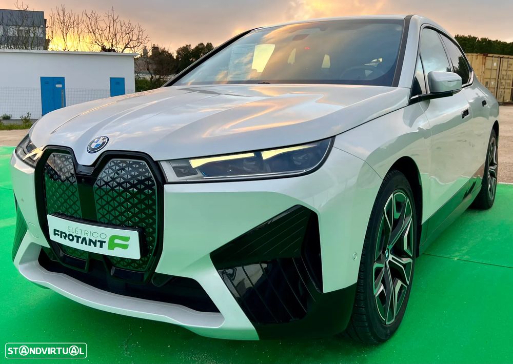 BMW iX xDrive 40 - 2