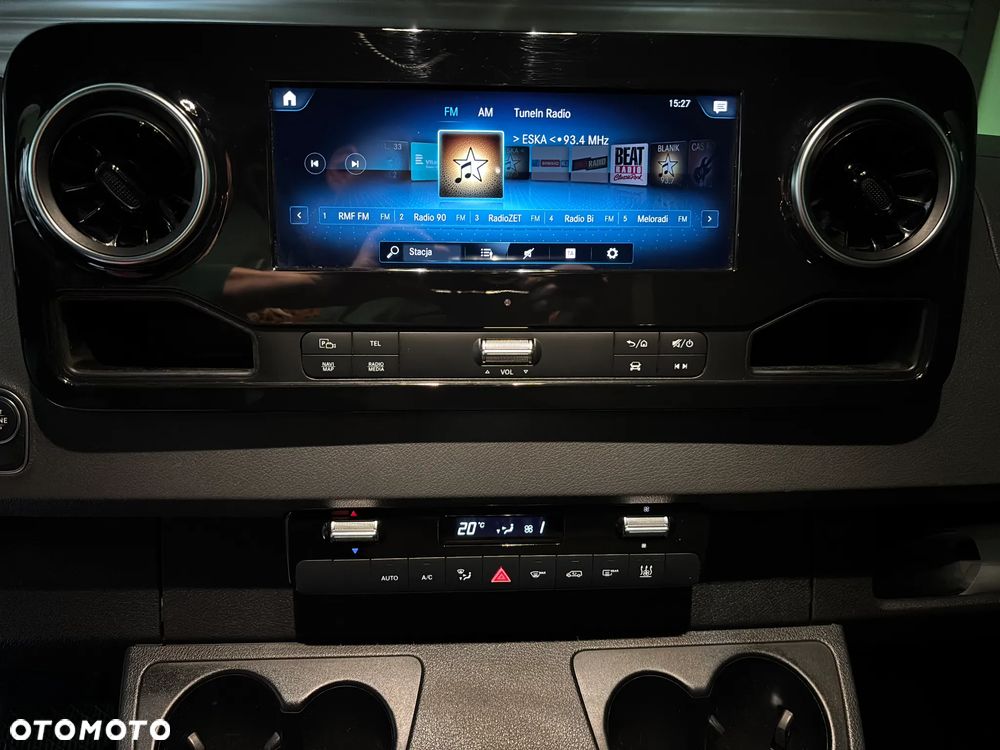 Mercedes-Benz Sprinter - 16