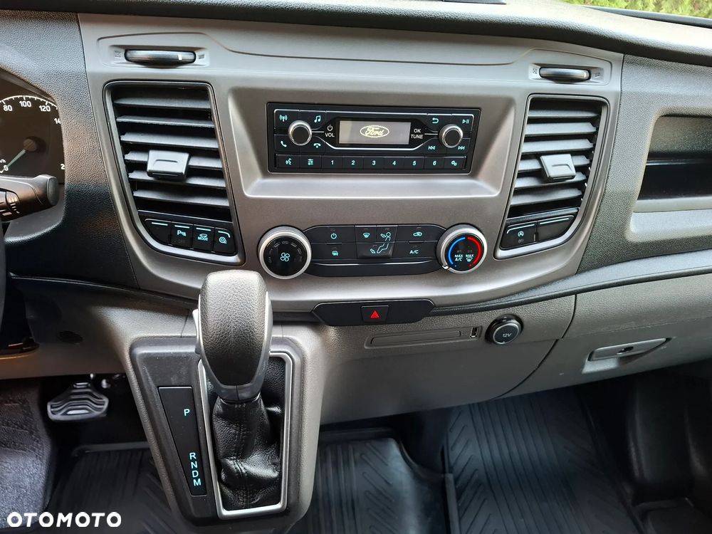 Ford TRANSIT CUSTOM - 17