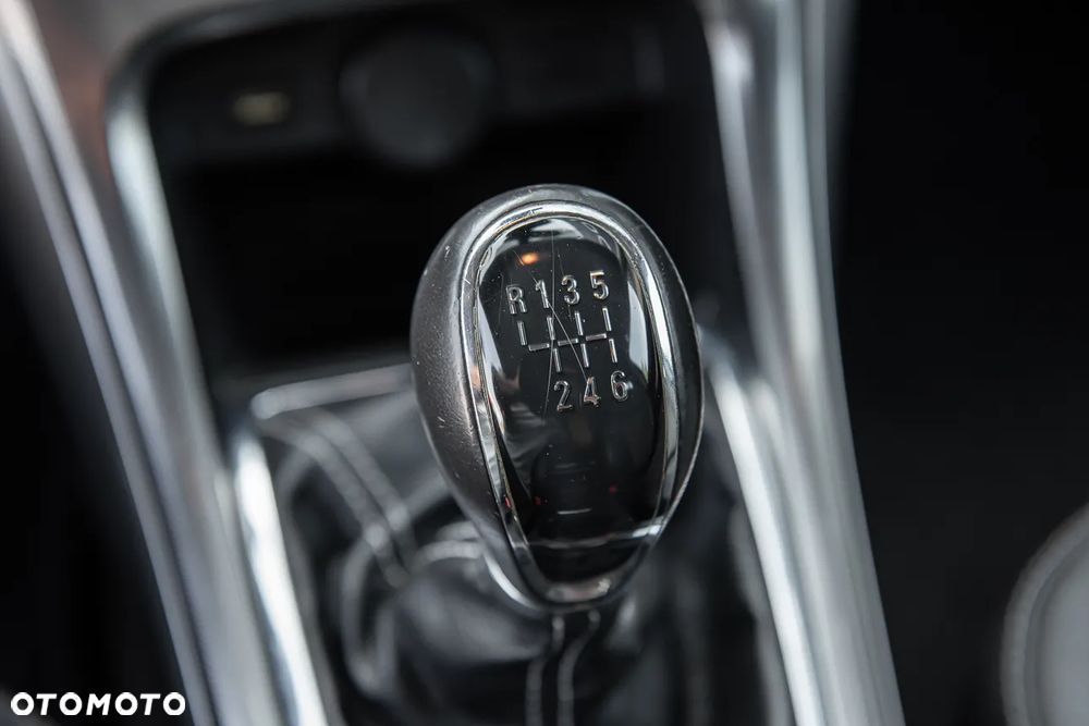 Opel Astra 1.4 Turbo Active - 26