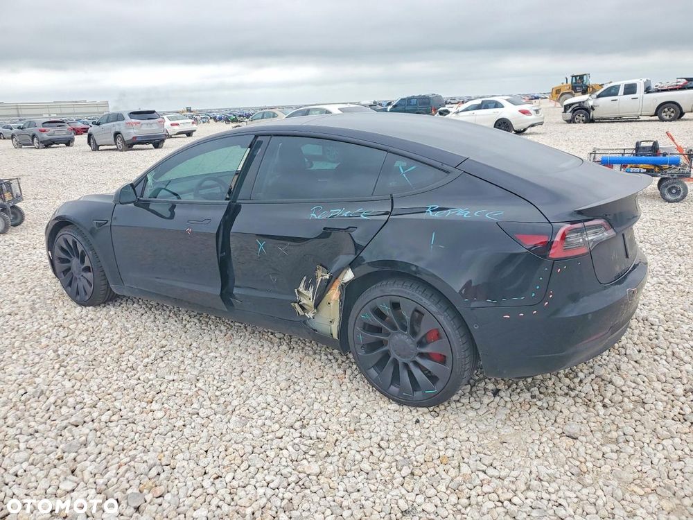 Tesla Model 3 Long Range AWD - 4