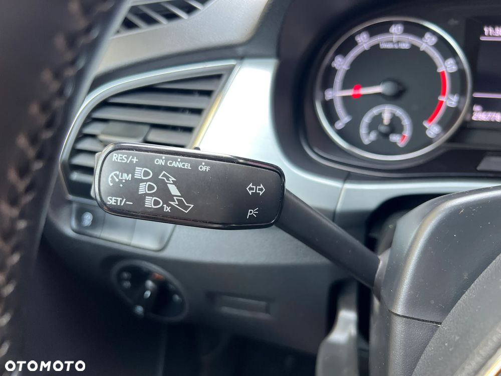 Skoda Fabia 1.0 TSI Style Color DSG - 17