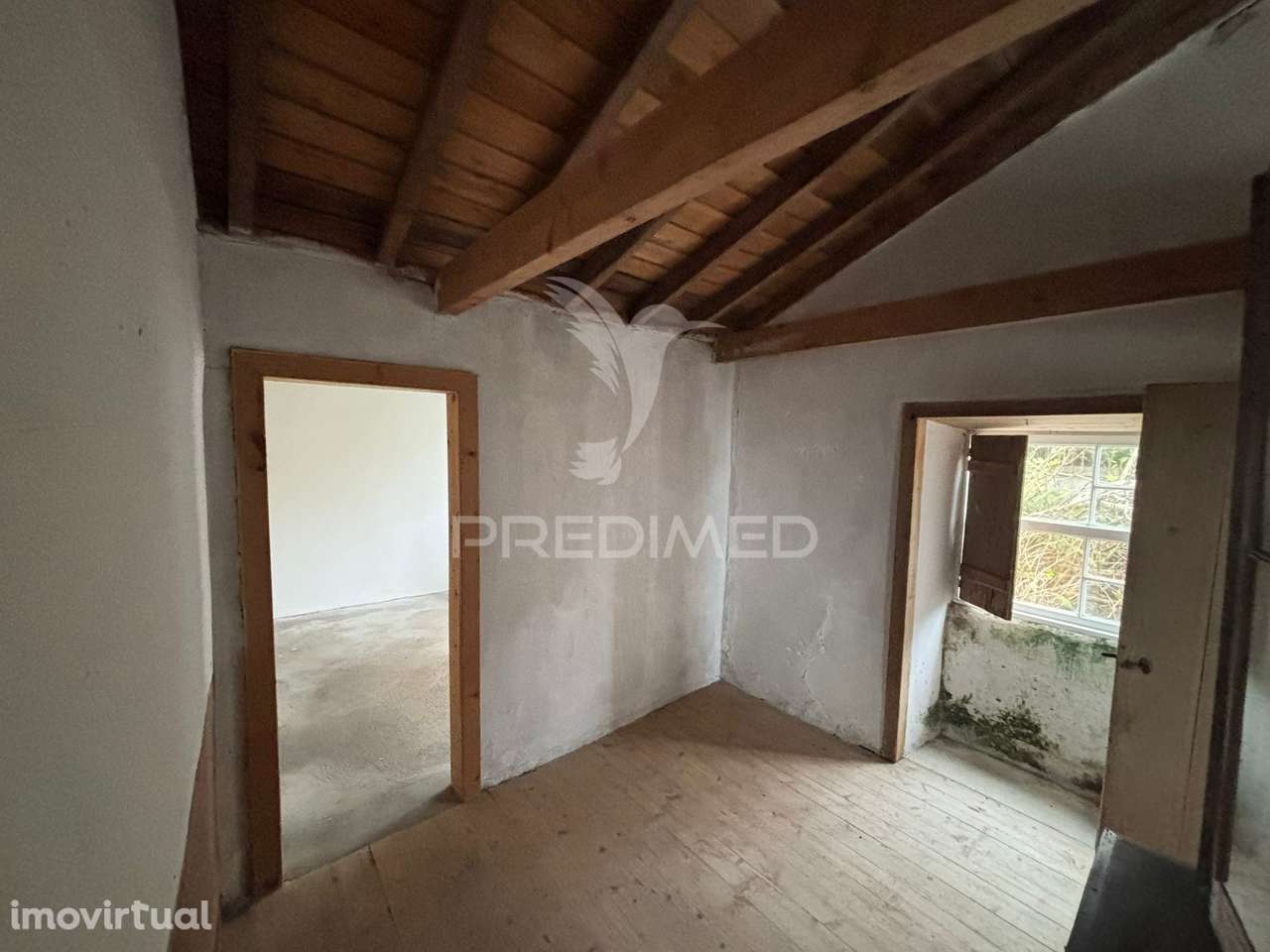 Moradia, para reconstrução, na Candelária, Madalena - Grande imagem: 2/35