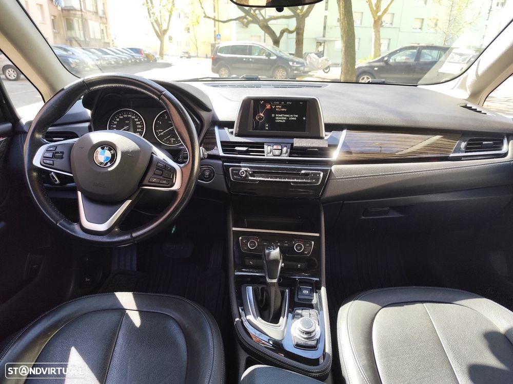 BMW 216 Active Tourer d Line Luxury Auto - 11
