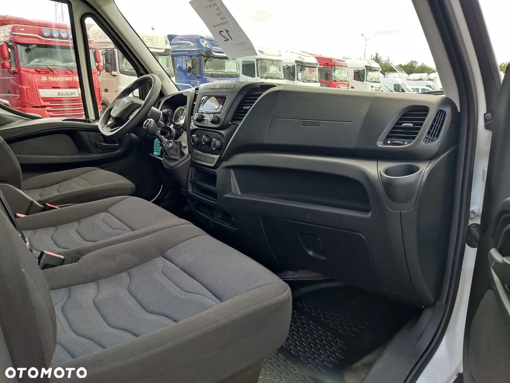 Iveco Daily 35c16 kontener - 9