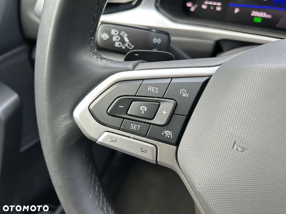 Volkswagen T-Roc 1.5 TSI Life Plus DSG - 22