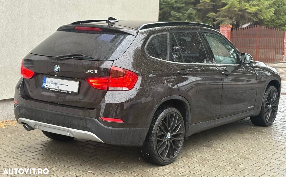 BMW X1 xDrive20d Aut. Sport Line - 4