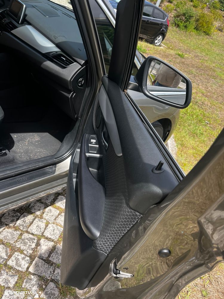 BMW 216 Active Tourer d Luxury Line - 22