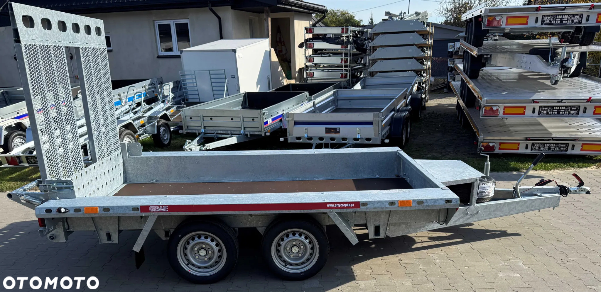 GEWE Przyczepa do przewozu minikoparki GEWE typ P3500E/3 dł. 299 x szer 160 cm DMC: 2700 kg - 8
