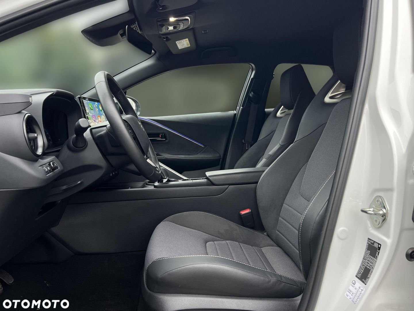 Toyota C-HR - 12