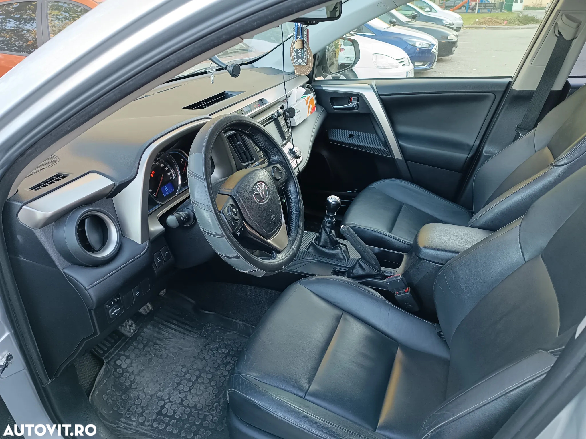 Toyota RAV4 - 3