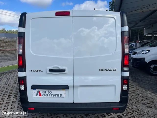 Renault TRAFIC 2.0 120cv LONGA COM FRIO - 7
