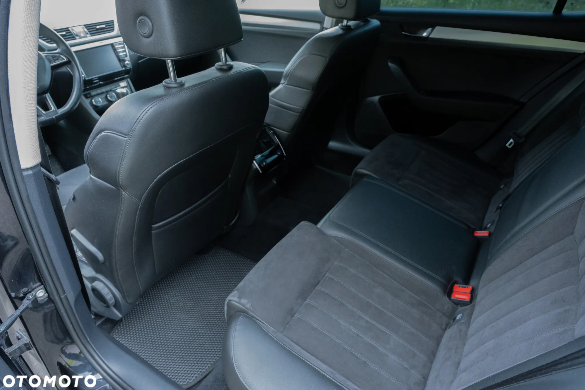 Skoda Superb 2.0 TSI Style DSG - 11