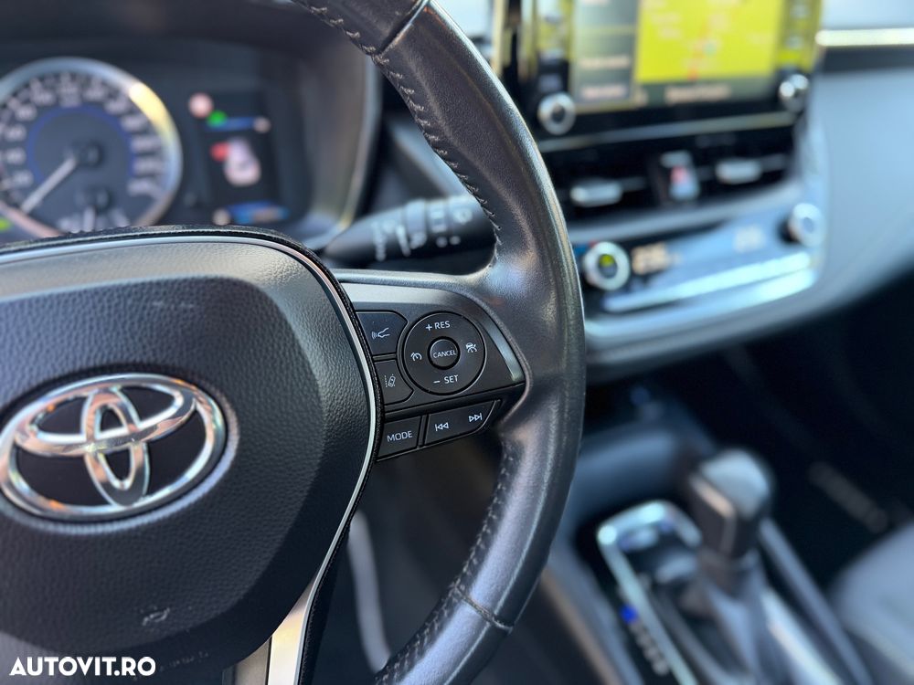 Toyota Corolla 1.8 Hybrid Comfort - 18