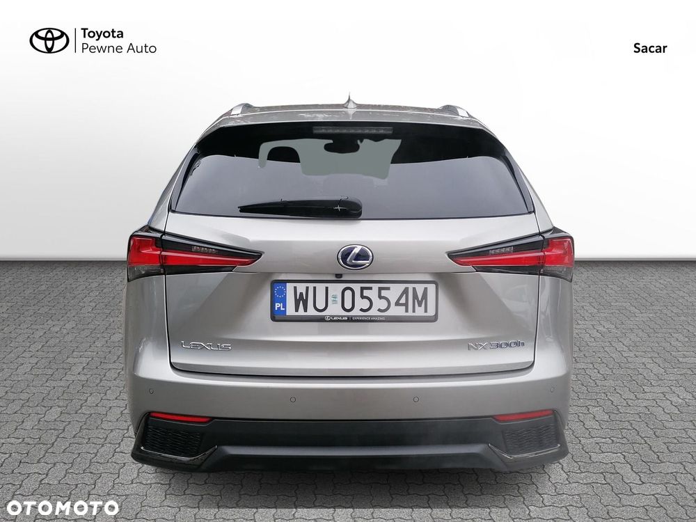 Lexus NX 300h F Sport Edition AWD - 4