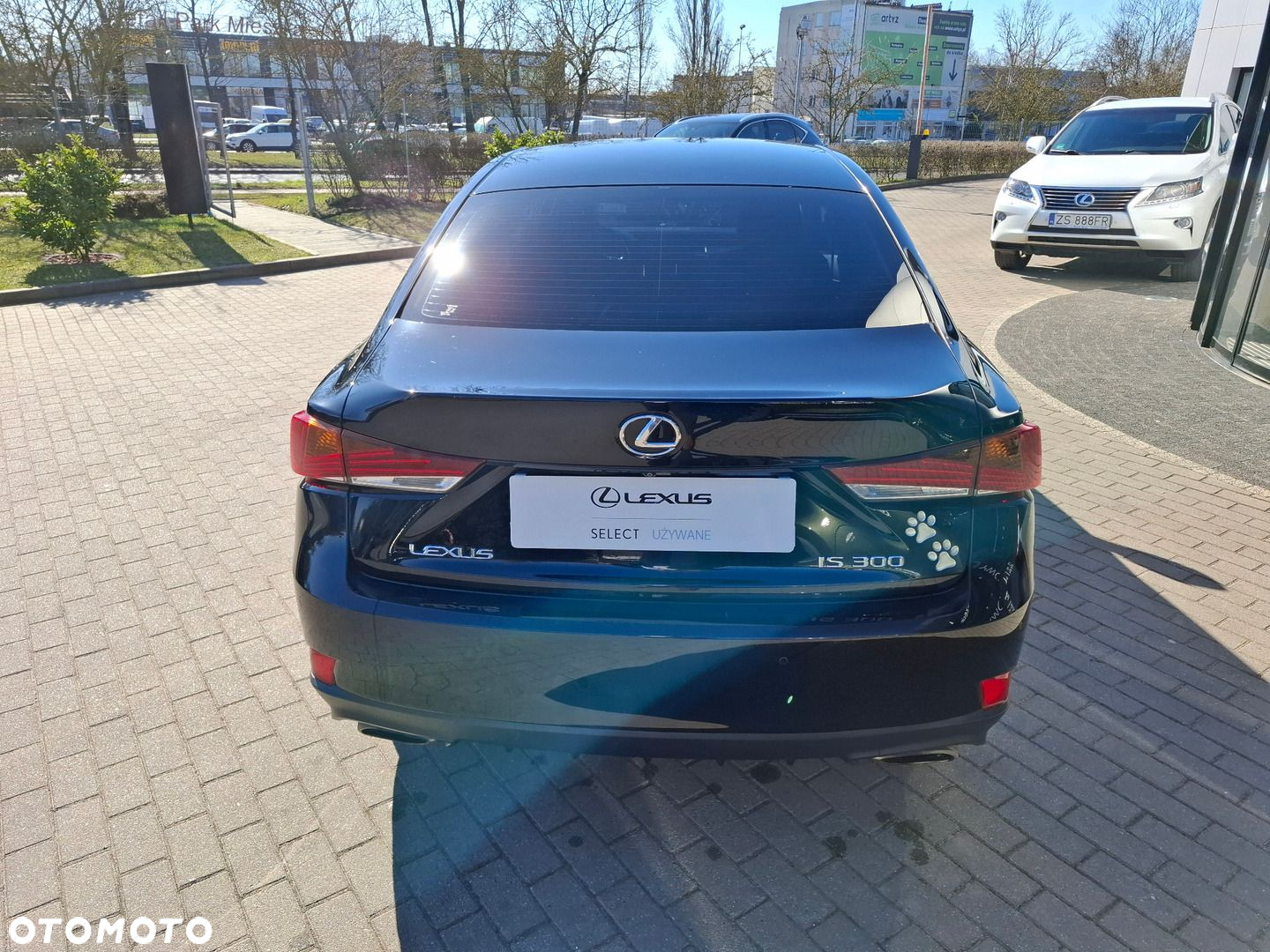 Lexus IS - 4