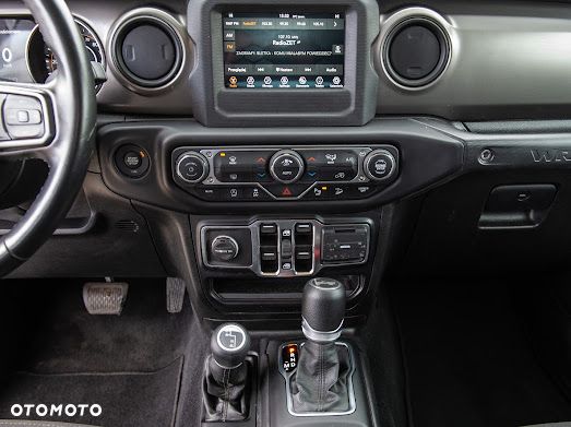 Jeep Wrangler - 22