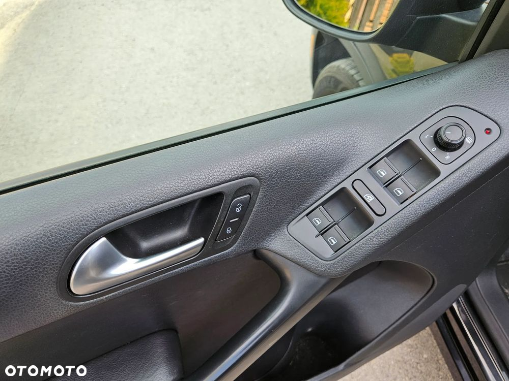 Volkswagen Tiguan - 15