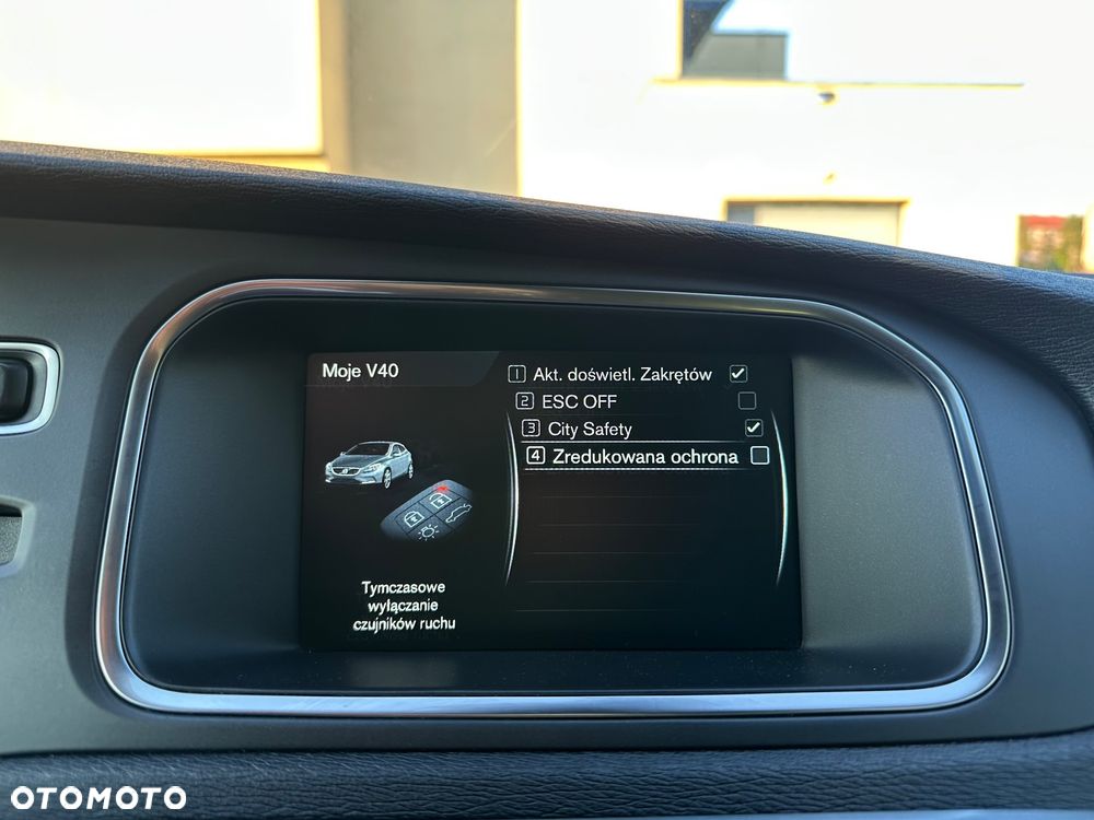 Volvo V40 D4 Inscription - 37