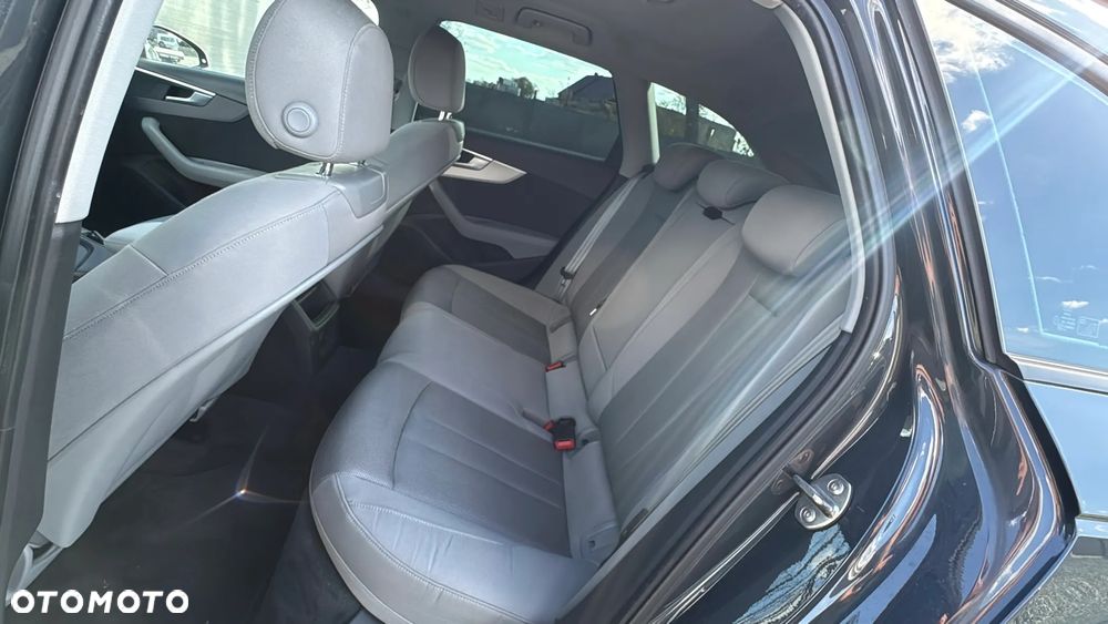 Audi A4 Avant 2.0 TDI - 17
