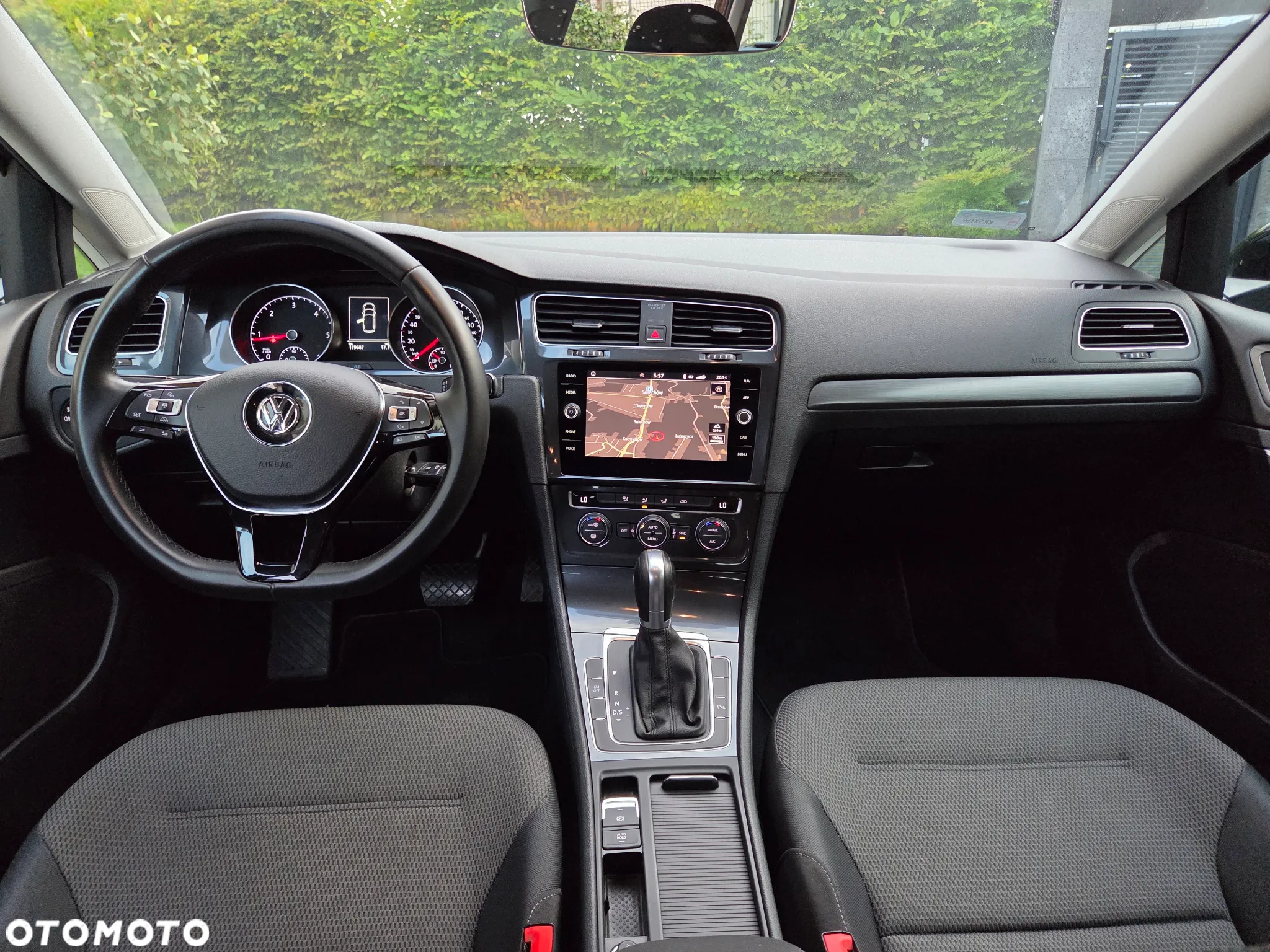 Volkswagen Golf - 14