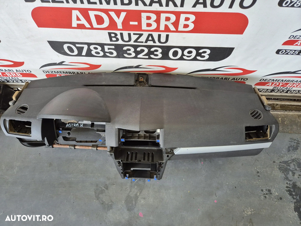 Plansa de bord Opel Astra H
