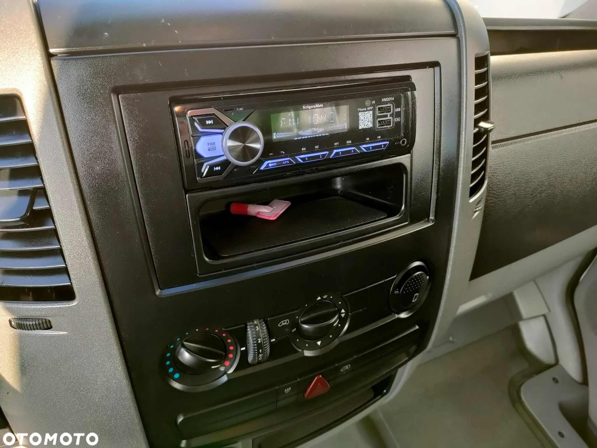 Mercedes-Benz Sprinter - 22