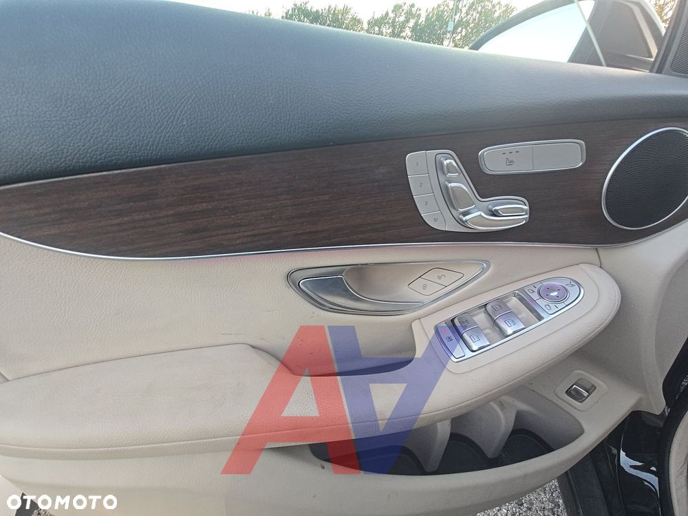 Mercedes-Benz GLC 300 4-Matic - 12