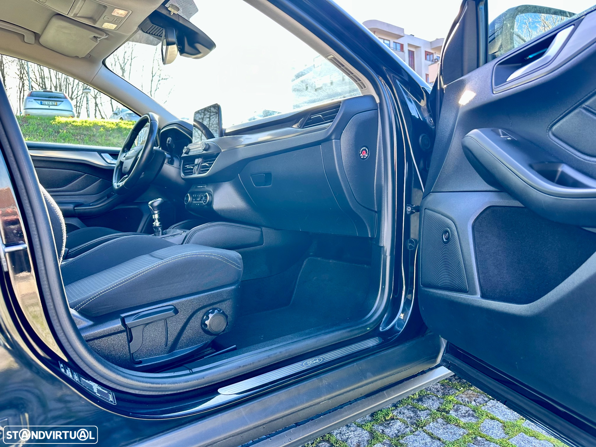 Ford Focus 1.0 EcoBoost Titanium - 30