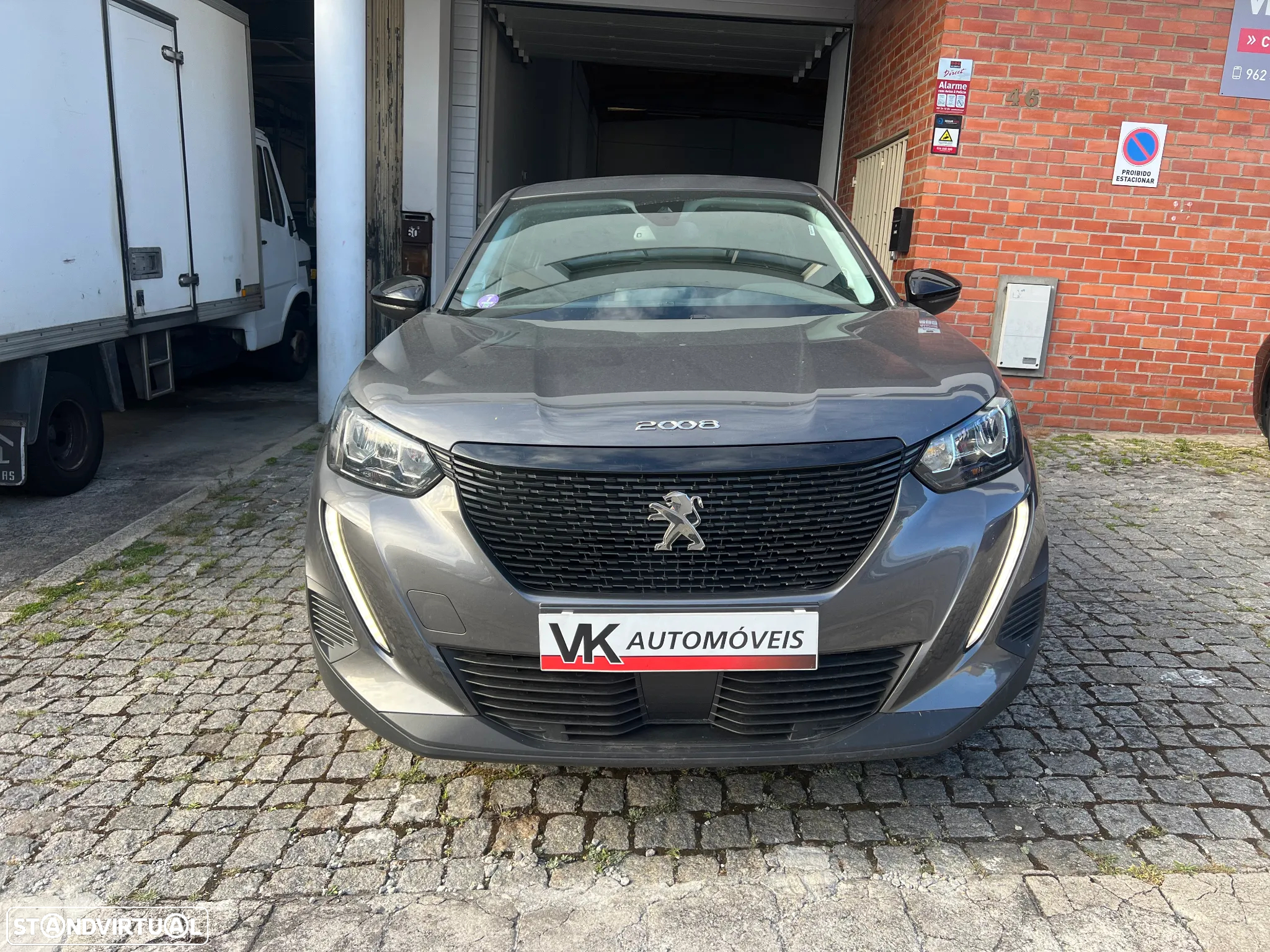 Peugeot 2008 1.2 PureTech Active Pack EAT8 - 6