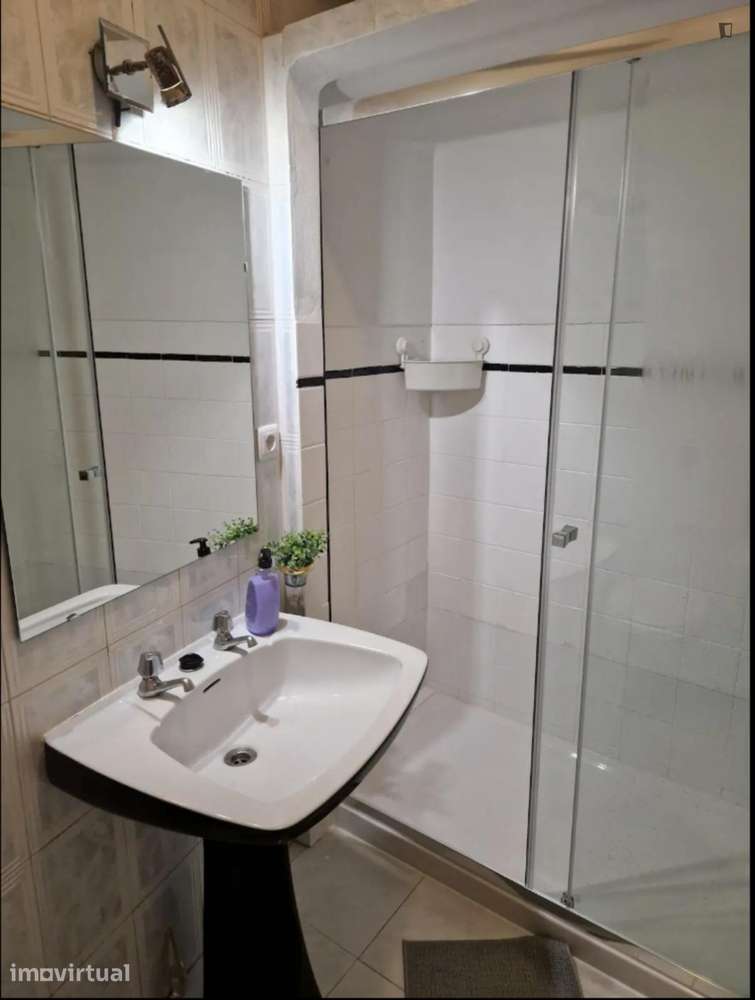 Quarto - localizado em Cedofeita Porto - Grande imagem: 2/14