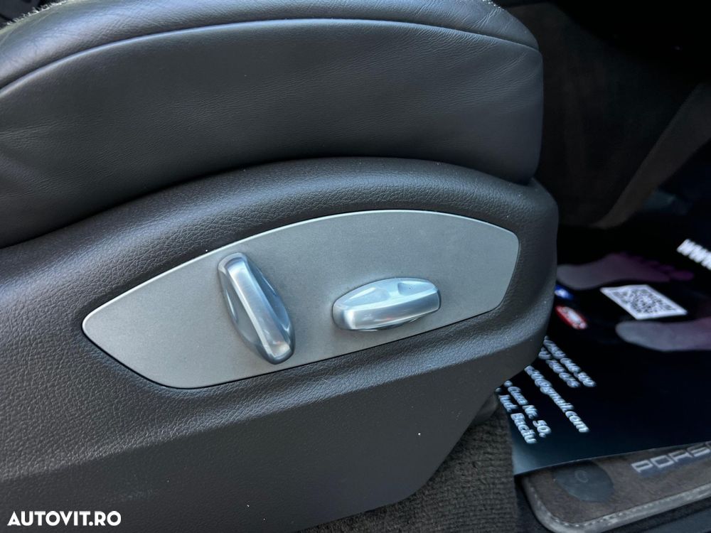 Porsche Cayenne - 13