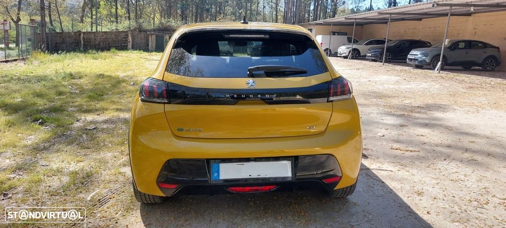 Peugeot e-208 50 kWh GT Line - 14