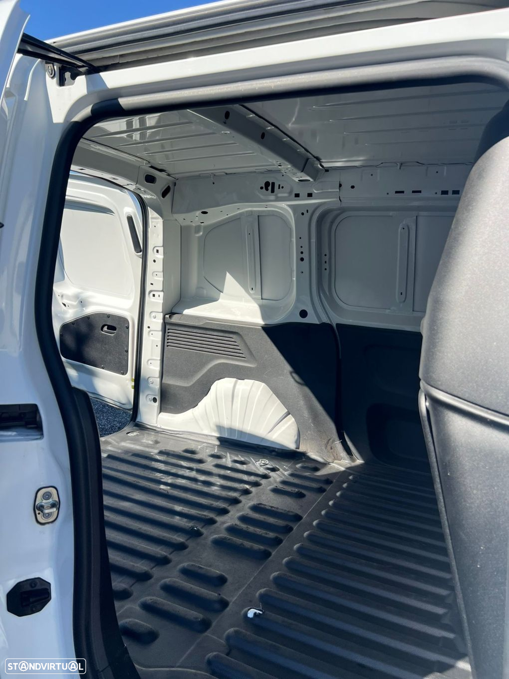 Peugeot Partner 1.5 BlueHDi Standard - 9
