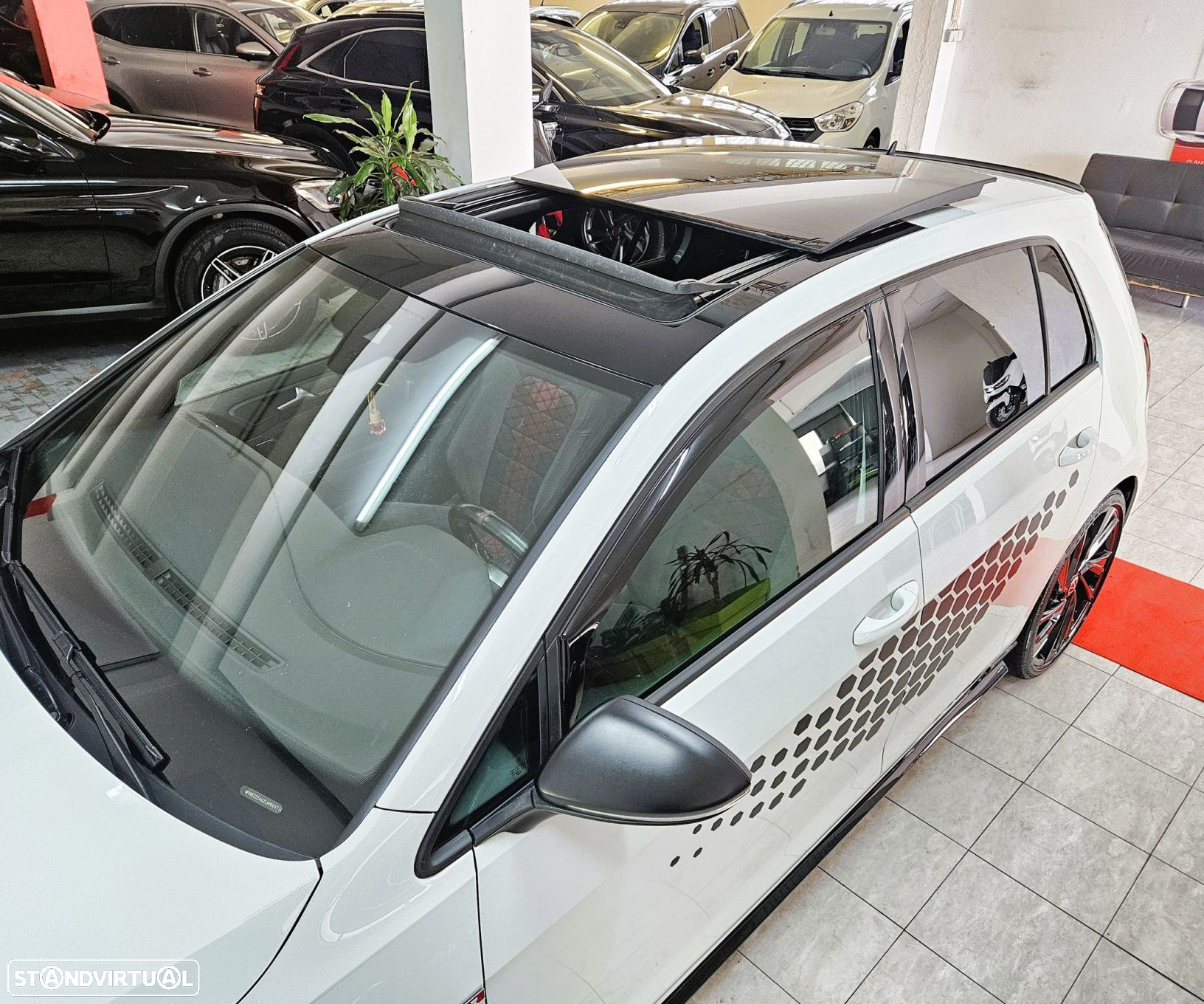 VW Golf GTI TCR 2.0 TSI OPF DSG - 23
