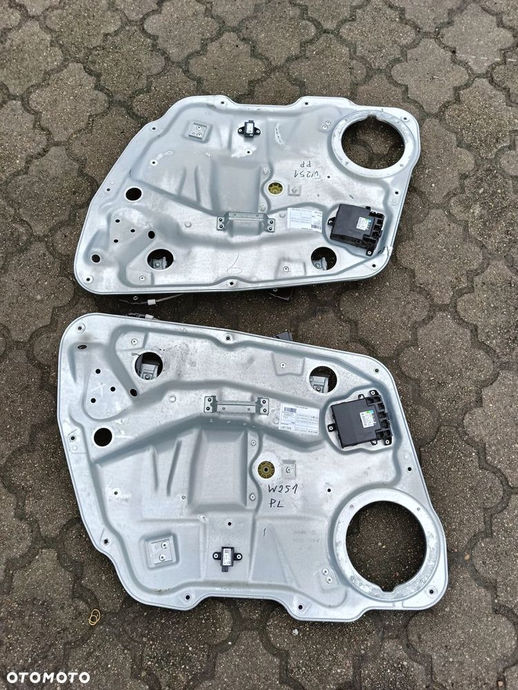 W251 mechanizm szyby przód przedni R Klasa Mercedes