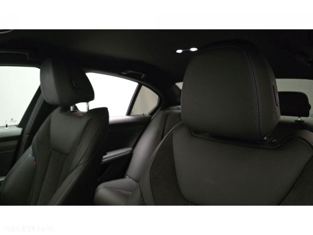 BMW Seria 3 320d xDrive mHEV M Sport - 18