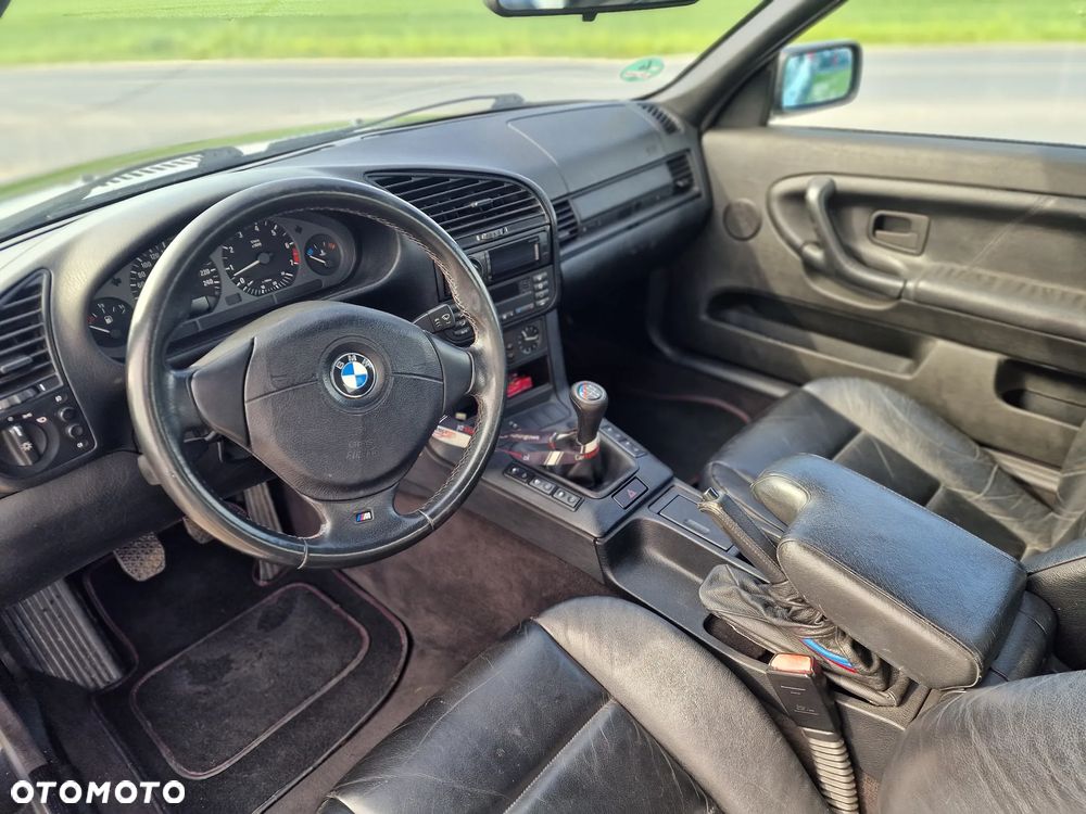 BMW Seria 3 328i - 27