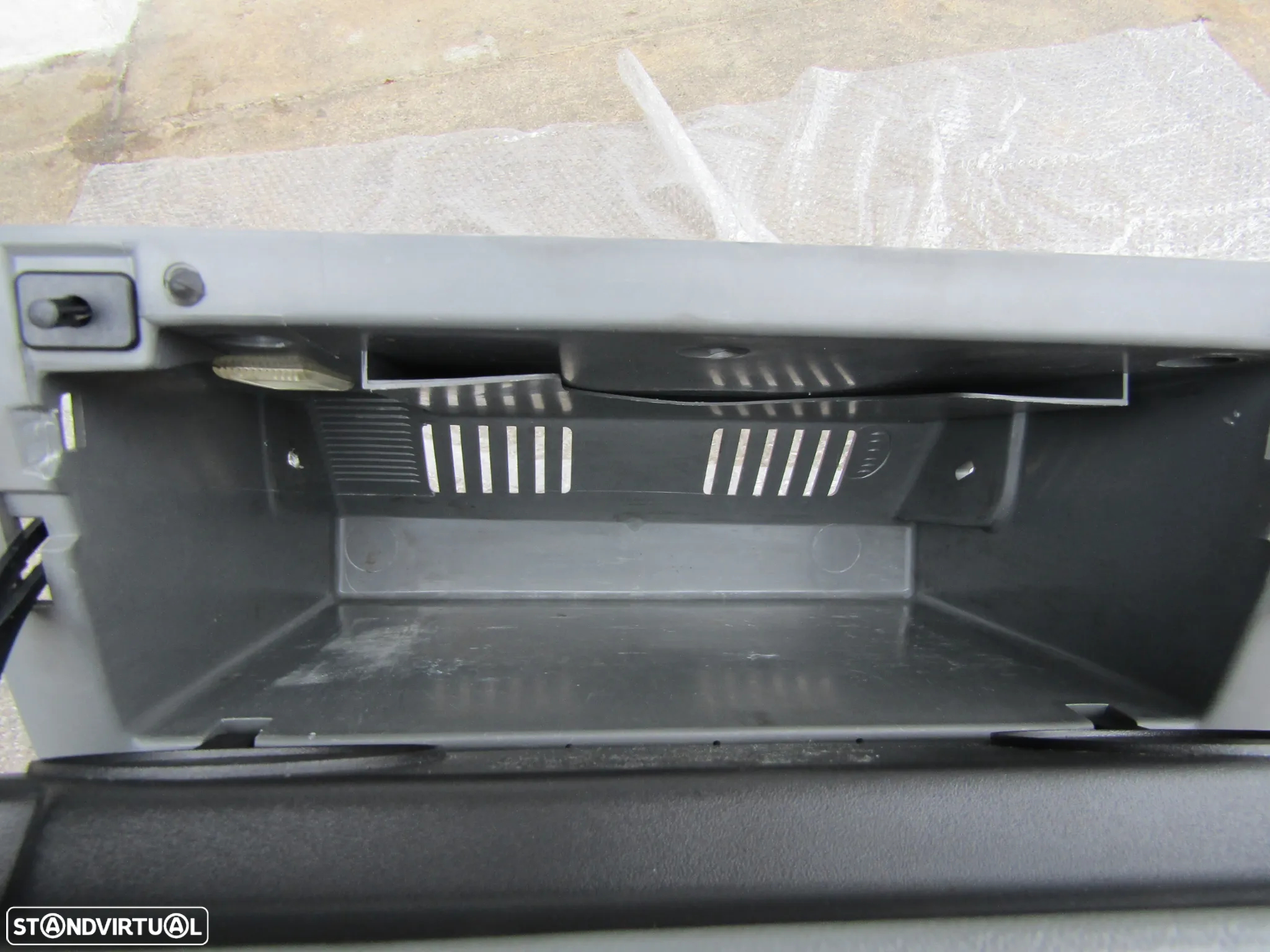 Porta luvas Opel Corsa A ano 1990 a 1993 em bom estado - 6