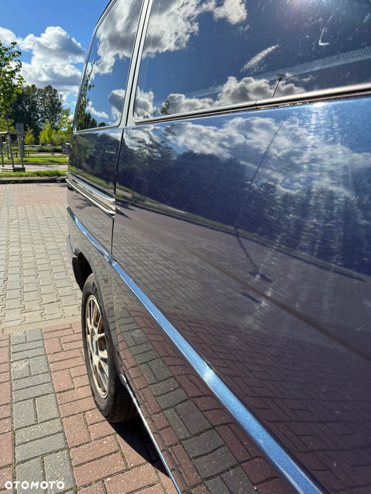 Volkswagen Multivan - 30