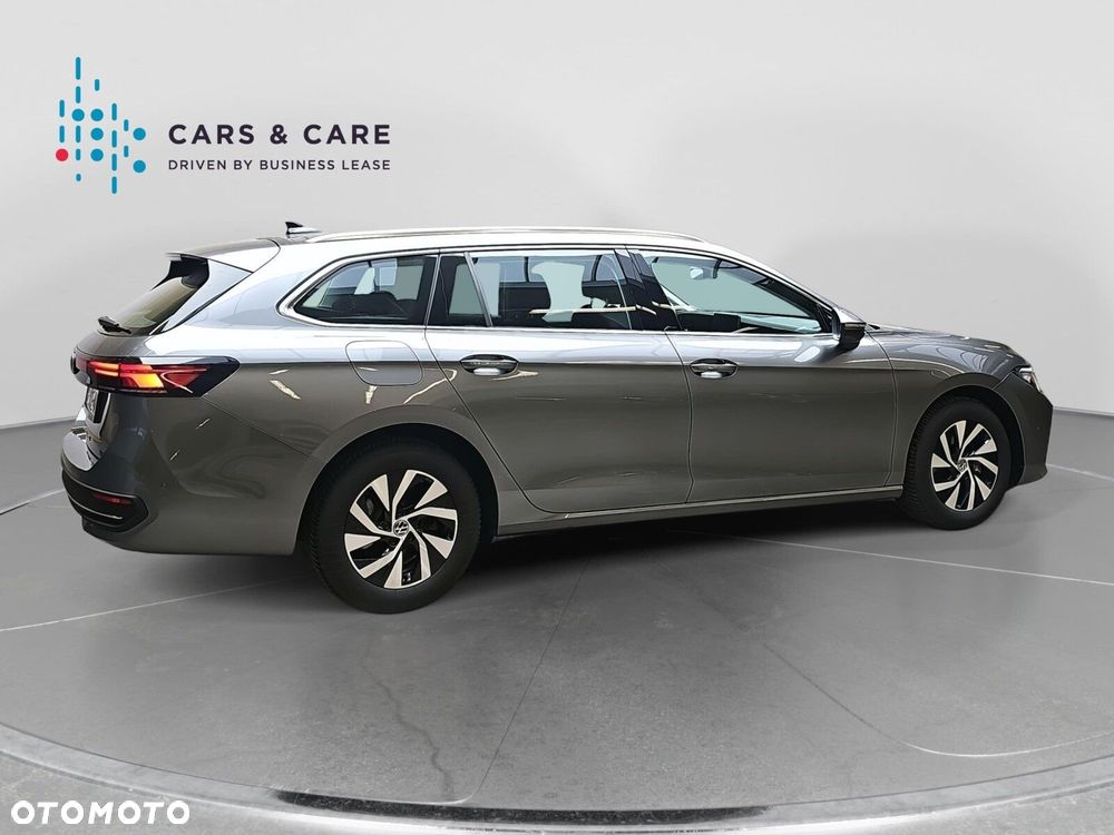Volkswagen Passat - 22