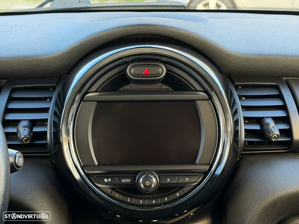 MINI 3 Portas One - 11