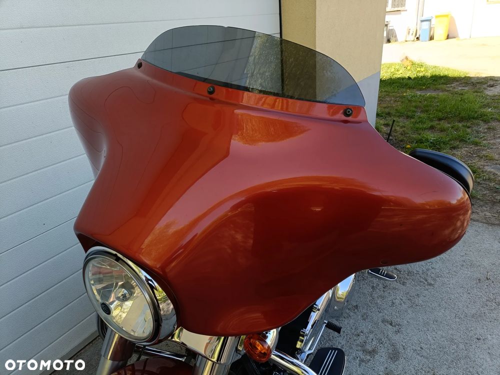 Harley-Davidson Touring Street Glide - 36