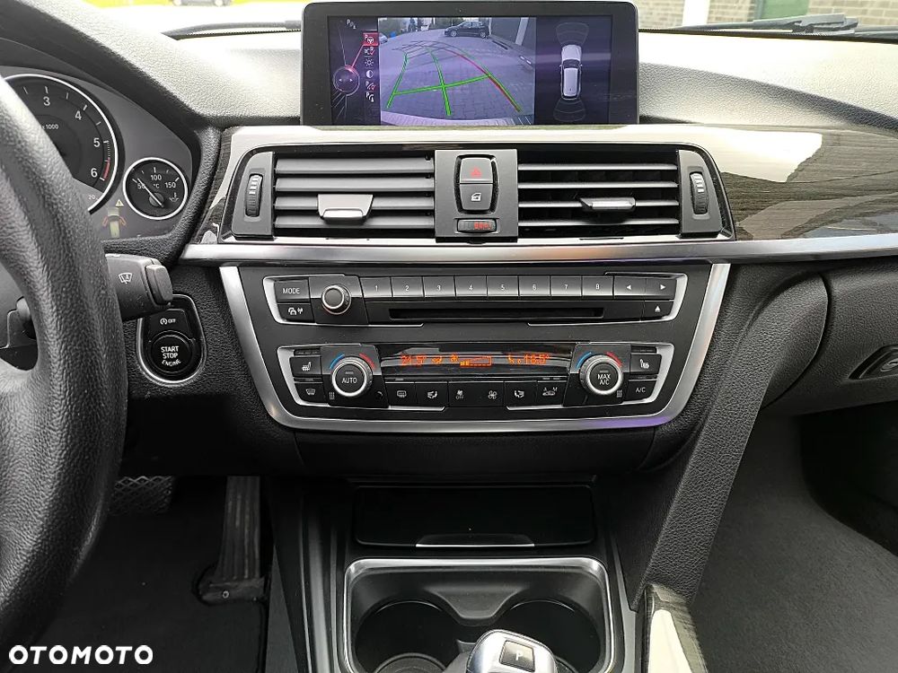 BMW Seria 3 330d Luxury Line - 36