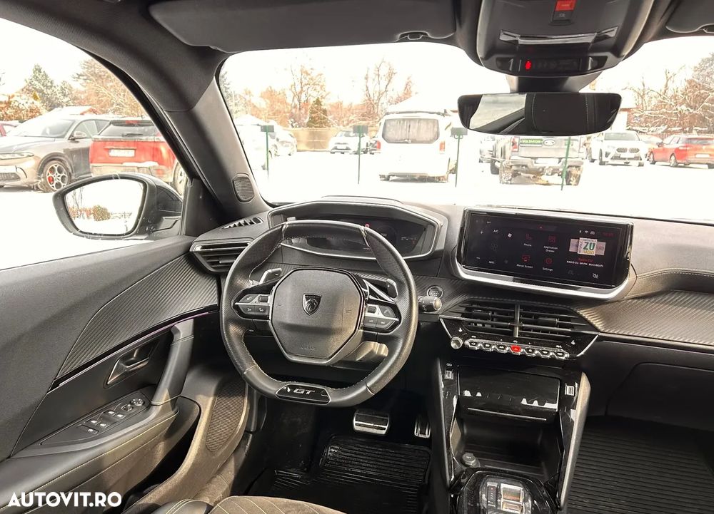 Peugeot 2008 1.2L PureTech 130 S&S EAT8 GT - 10