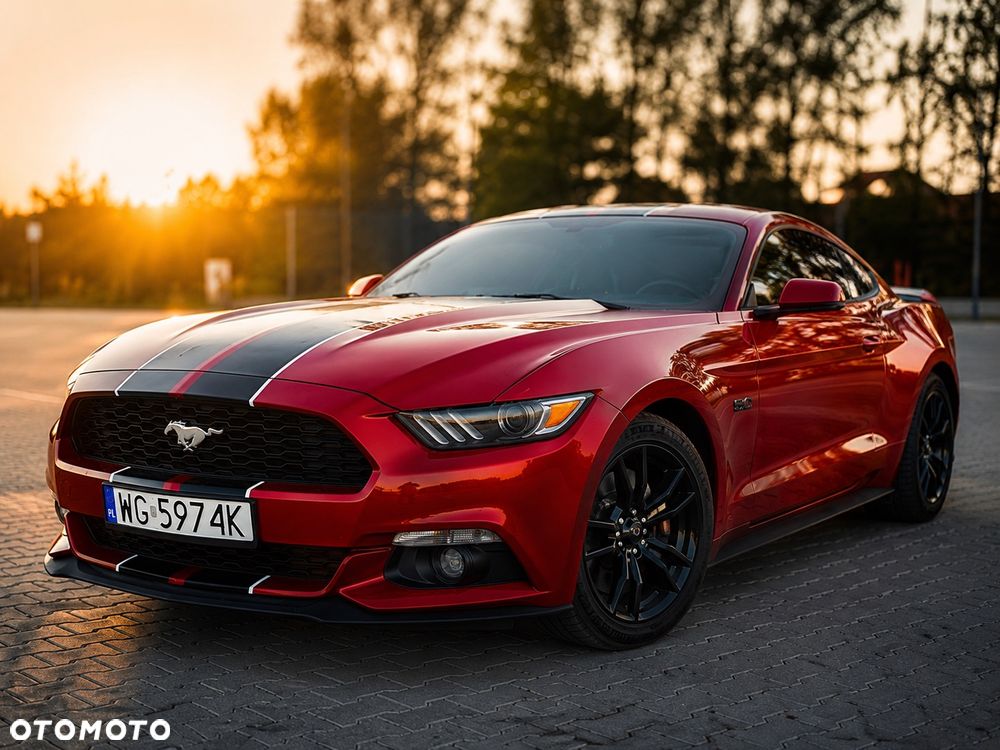 Ford Mustang - 4