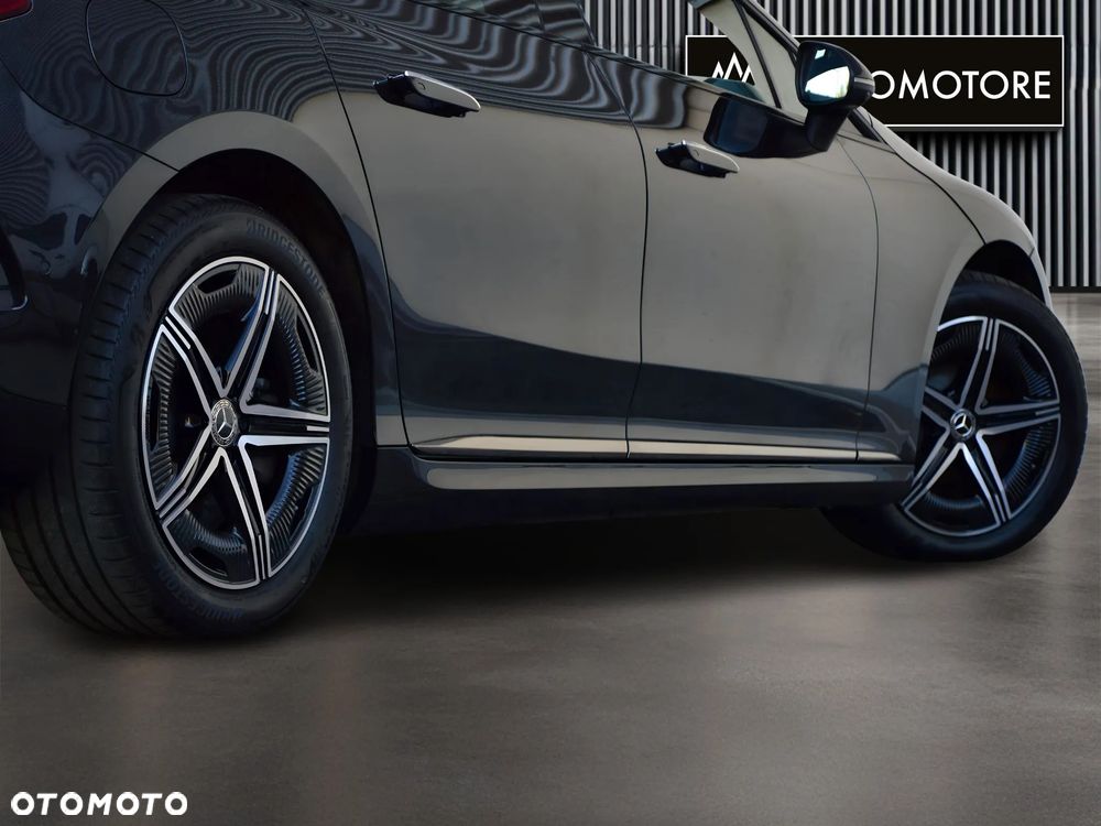 Mercedes-Benz EQE 350 89kWh 4-Matic AMG Line - 11