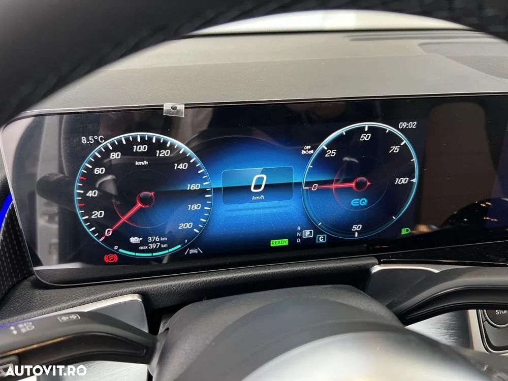 Mercedes-Benz EQB 300 4MATIC - 15