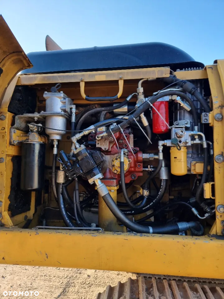 Caterpillar 330D - 14