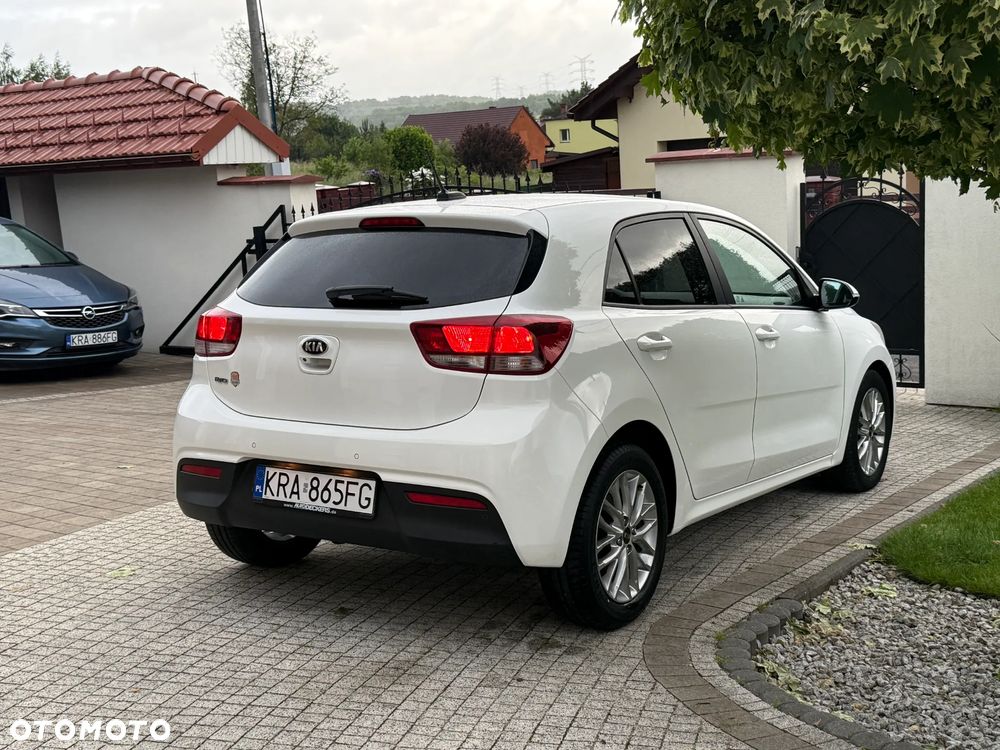 Kia Rio 1.2 Dream Team Edition - 3